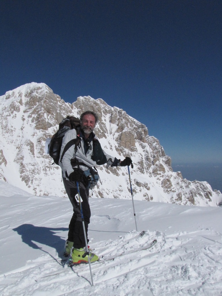 La traversata alta del Gran Sasso (da lontano)